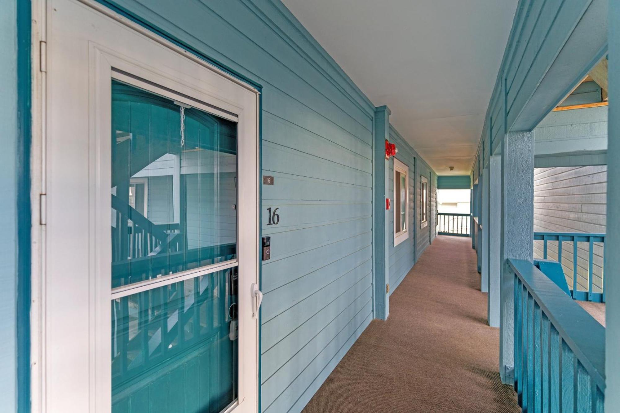 Hang Ten Hideaway, Pool, Condo, Parking - 6 Person Max Occupancy Carolina Beach Eksteriør billede